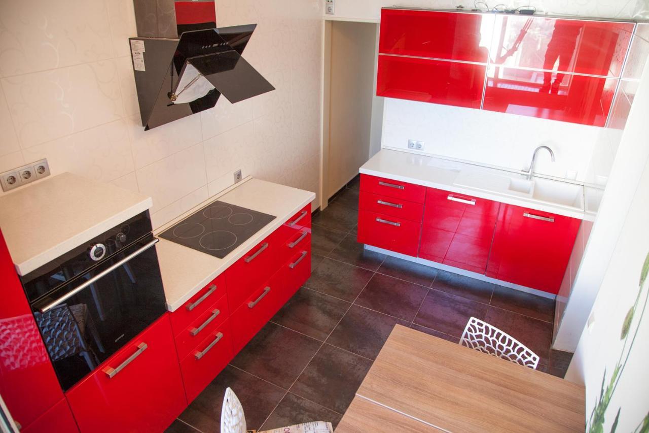 Two Bedroom Apartment With Balcony เคียฟ ภายนอก รูปภาพ